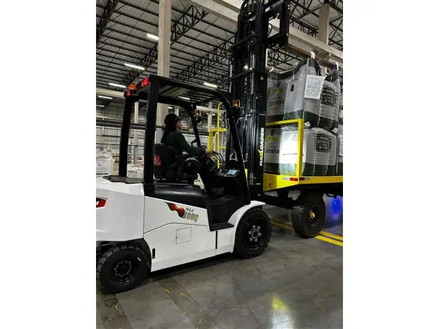EMPILHADEIRA ELETRICA MAX25BQ 