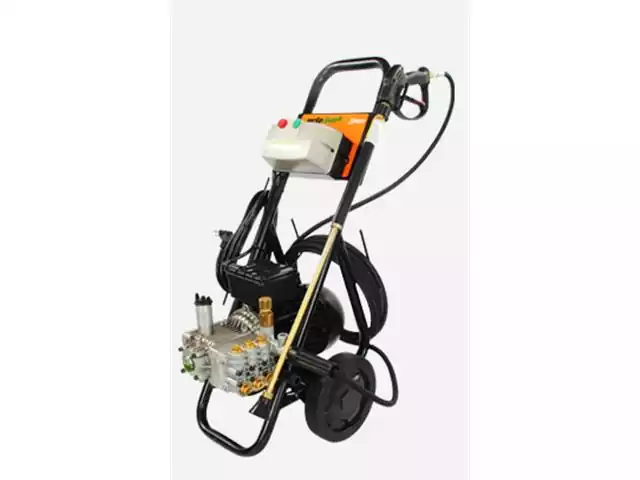 Lavadora de Alta Pressão Jacto Clean J7600 4CV Trifásico 220V